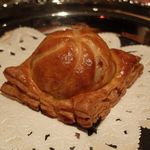 アピシウス - フレッシュ黒トリュフの丸ごとパイ包み焼き