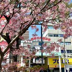 本格さぬきうどん　穂乃香 - 広場から見た尼崎中央商店街の入り口