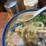 博多とんこつ 天神旗 - 太麺リフト