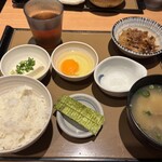 やよい軒 - 料理写真:ミニすき焼き朝食