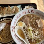 豚太郎 - 料理写真: