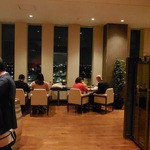 ビストロ ブルゴーニュ - 入口から見た室内