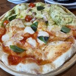 ジョリーパスタ - 料理写真:ピッツァプレミアムマルゲリータ&ジェノベーゼ