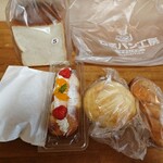 石窯パン工房 マナレイア - 料理写真: