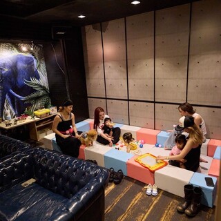 仕切りを入れれば半個室として3組様までご案内可能。会社宴会にもぴったりです！