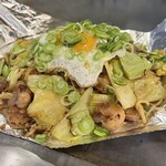 あじと - 料理写真:✅肉玉そば¥880&大葉¥110&チーズ¥165
☑️ホルモン焼きそば¥1.430
　※後会計、現金のみ