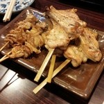 Yakitori Taishou - 皮と手羽。
                      手羽おいしい