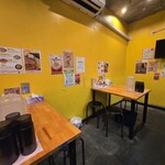 時は豚なり - 店内