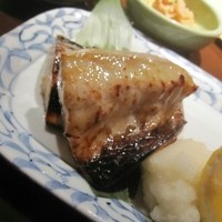 伊豆の旬 やんも 丸の内店 - 鯖味噌漬定食　鯖のアップ