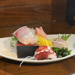 和食居酒屋 赤兵衛 - 刺し盛り4種