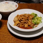 華味 - 料理写真:豚肉のピリ辛焼肉定食