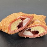 マクドナルド - 料理写真:2026.03.13 (金) 【期間限定】 いちごショートケーキパイ 250円(税込)