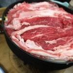 すき焼･鍋物 なべや - 牛肉鉄鍋 830円^ ^
      830円⁇