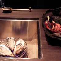 銀座方舟 大吟醸いろり店 - 焼き牡蠣