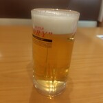 和食レストランとんでん - ドリンク写真:アサヒスーパードライ中ジョッキ　生ビール祭で429円
