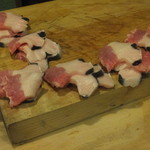 うを徳 - くじら切り分け