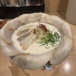 泡系しおとんこつラーメン べらしお - 久留米とんこつチャーシュー