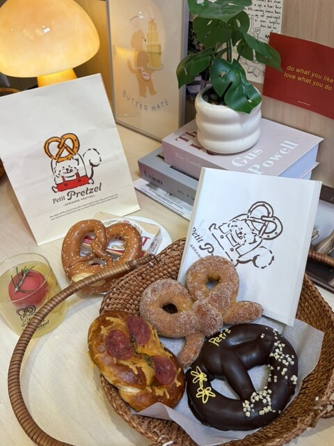 petit pretzel 中崎町店 - 中崎町/パン | 食べログ