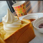 もりもと - 料理写真:石窯極厚トーストセット(¥500)