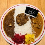 CURRY SHOP くじら - 3種盛り