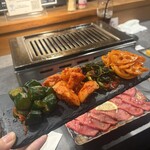 燒肉裏松 姬路本店 - キムチ盛り合わせ（きゅうり、山芋、にら、れんこん）