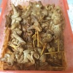 鉄板焼 ホルモン やまき - やまきのホルモン^_^
      ホルモン串20本とキモ2枚、アブラ2人前で1680円^_^