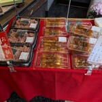 大倉山青柳 - 赤飯、串団子