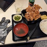犟骨头 - ワイルドだろう?手袋も2個付いてきた。