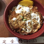 とんかつ かつ圀屋 高島平店 - 肉、衣、味の三拍子揃った定番のカツ丼。月イチはテイクアウトで買ってます。