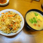 八雲 - 炊き込みごはんとナメコの味噌汁