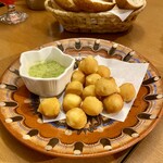 地中海酒場Cococino 南越谷店 - 揚げニョッキジェノベーゼソース、、このソース、、旨いぞー♪