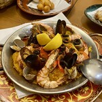 地中海酒場Cococino 南越谷店 - 魚介のパエリア、海老、ムール貝、浅利、オリーブたっぷり^_^