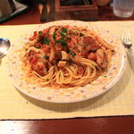 イタリア料理 コラッジオ - 若鶏とボルチーニのトマトクリーム（大盛）