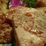 田炭火焼肉 - 