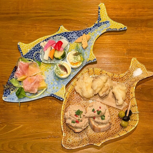 天然珊瑚(テーブル)① レストラン 珊瑚テーブル （Restaurant 珊瑚table） - 今帰仁村
