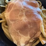 自家製麺 オオモリ製作所 - チャーシューはとても柔らかい