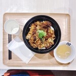 牛角 焼肉食堂 - 料理写真:牛カルビ丼　968円→748円