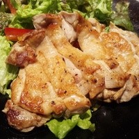 焼肉・しゃぶしゃぶ たちばな ヒルトンプラザイースト店 - チキン♪