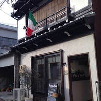 Osteria OLMO - 古い家屋をうまくリノベーションされてます