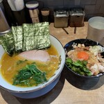 ラーメン 野良裏家 - 料理写真:
