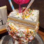 CAFE EARL - 