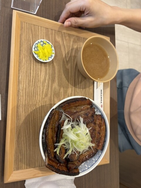 元祖豚丼屋TON TON 那覇久茂地店 （トン トン） - 県庁前/豚丼 | 食べログ