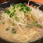 博多一幸舎 - ネギラーメン850円（2015/2）