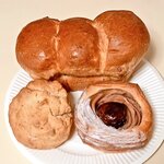 クーネルベーカリー - 料理写真:きょうの購入品。