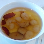 Lung King Heen - デーツ、中国ヤム芋、百合根のスープ