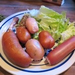 灯 - ソーセージ盛り合わせ