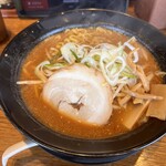 北海道らーめん 伝丸 - 料理写真:赤味噌ラーメン麺かた味濃い目