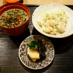 虎白 - 飯物「帆立貝柱の炊込み御飯」止め椀「アオサの味噌汁」　2015年2月