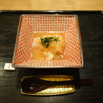 虎白 - 冷し物「生胡麻豆腐、金目鯛煮、炙り皮散らしみぞれ掛け」　2015年2月