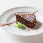 グルテンフリー デリ アル カミーノ - 米粉とオリーブオイルのチョコレートケーキ